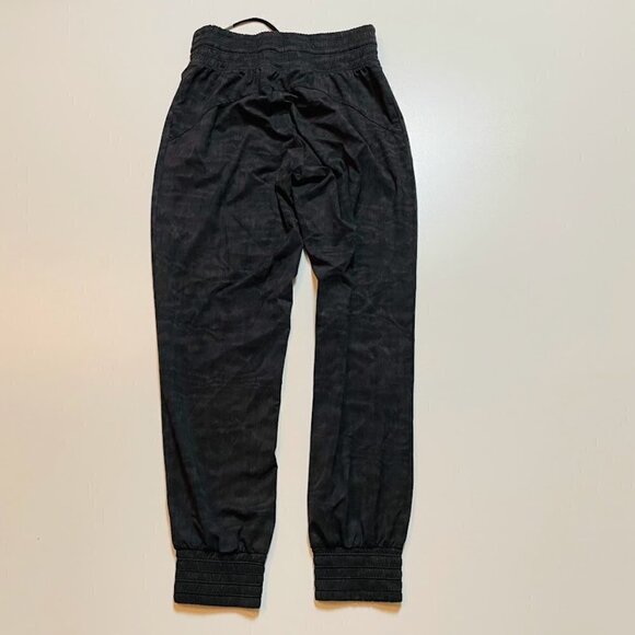Athleta Camden Printed Jogger Pant Black Grey Moire Athlesuire Active Gym Relaxe - Picture 10 of 15